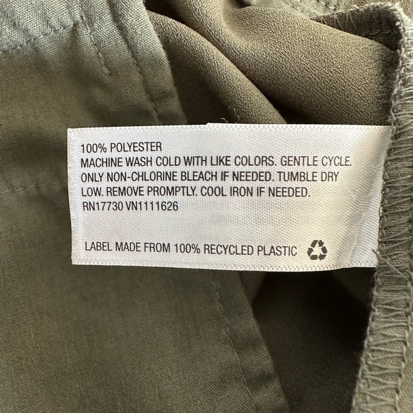 A New Day Womens Army Green Lightweight High Rise Pleated Shorts Size 10 - Picture 6 of 8